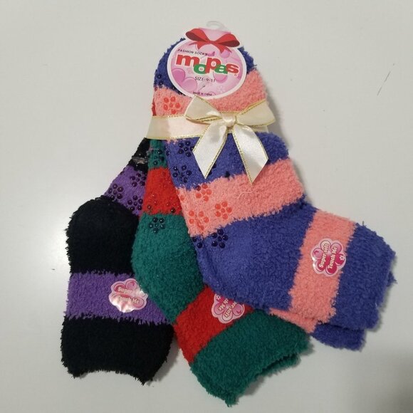 NWT MOPAS 3Pack Ladies' Soft and Cozy Winter Plush Gripper Socks Size 9-11 - Picture 5 of 7